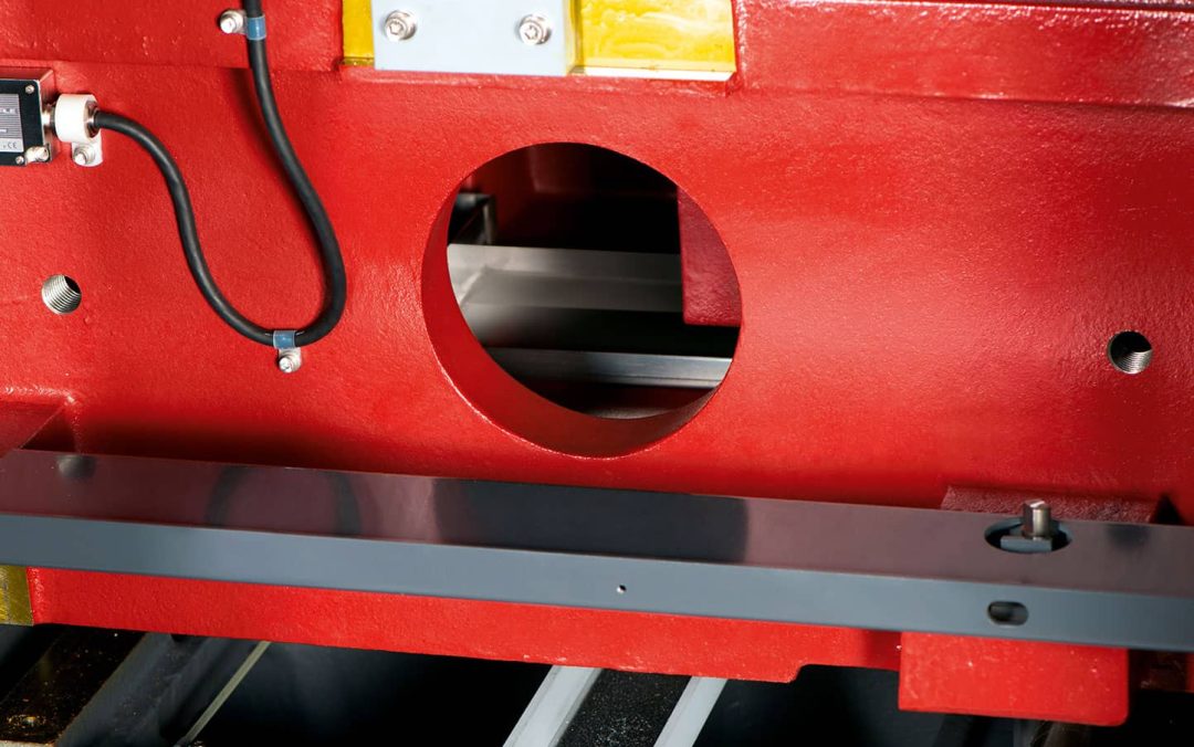 Whitehouse Machine Tools Ltd | MV1200S 10